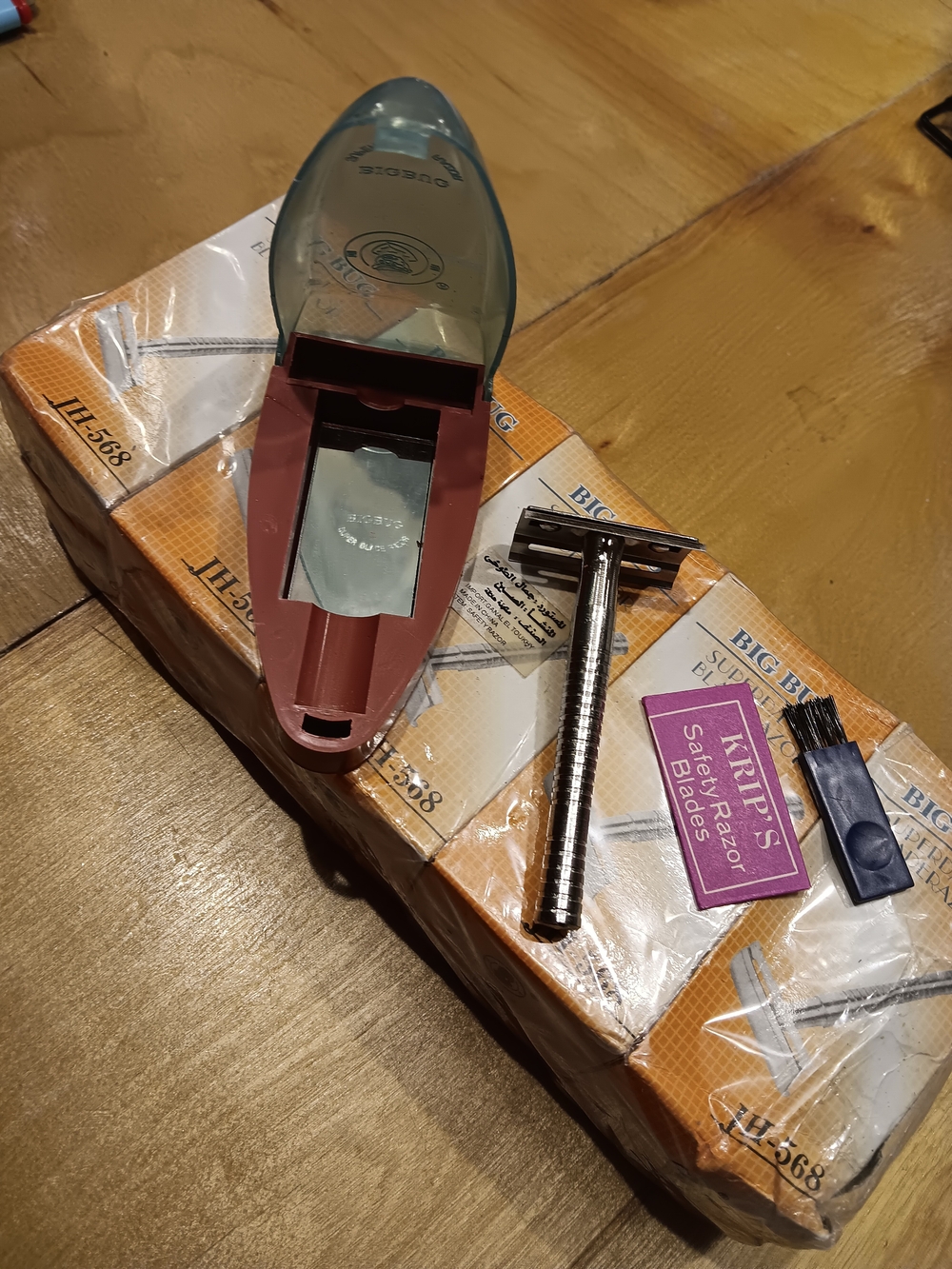 New Safety Razor Set - Picture 6 of 6